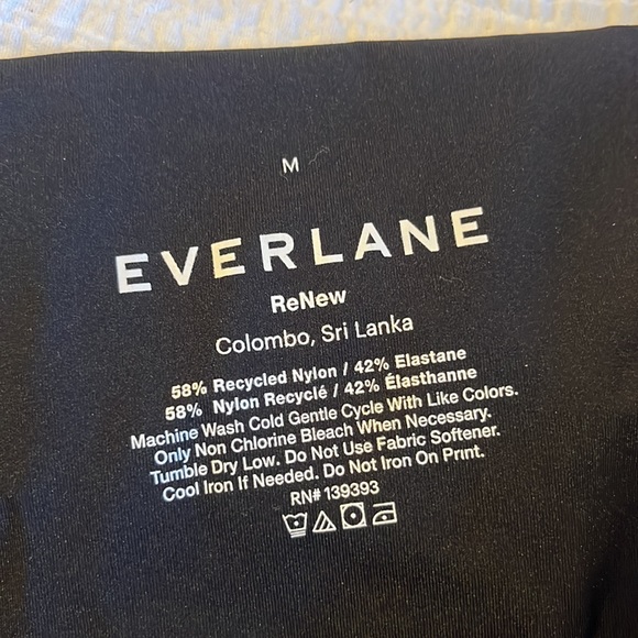 Everlane ReNew Performance Legging in Black, Size M - Picture 2 of 2